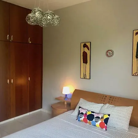Oakdale Flat * Paphos